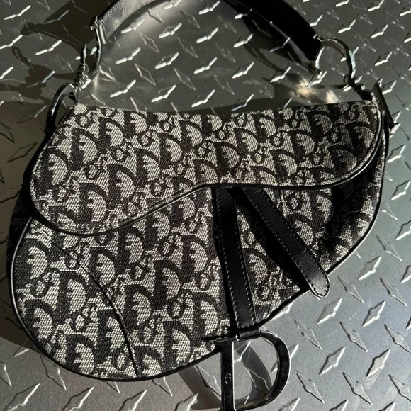 Dior Vintage Oblique Saddle Bag in Black - Picture 3 of 9